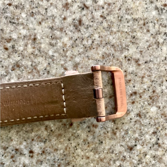 Samsung Galaxy Watch3 Rose Gold Watch - Picture 16 of 16